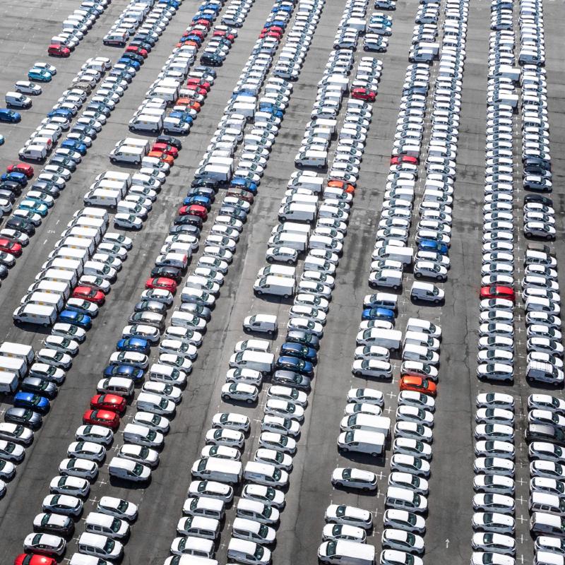 Migliorare l'efficienza della flotta con la sporgenza della piattaforma di tracciamento GPS